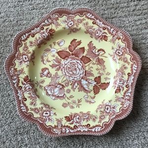 The Spode Archive Collection plate, “British flowers Rosa” design
